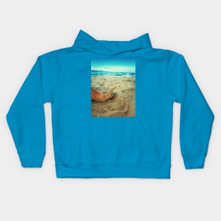 toe in the sand Kids Hoodie